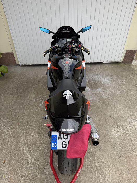 Suzuki GSXR k4 ..