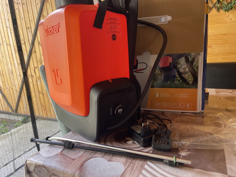 Se vinde pompa de stropit Electrica
