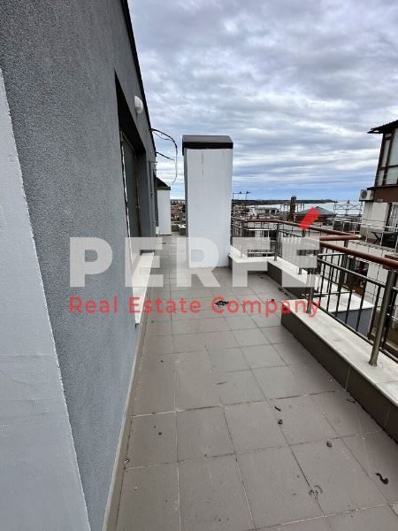 Продава се Тристаен апартамент в Бургас, Сарафово - 155 кв.м за 1059 €/кв.м - Снимка #7