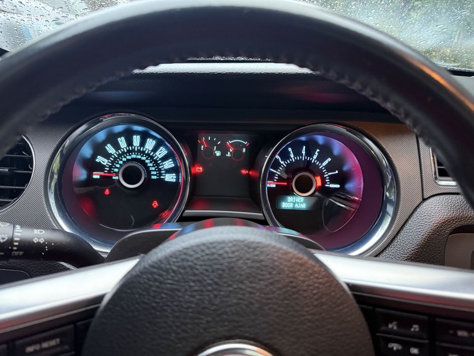 Ford Mustang V6 2013