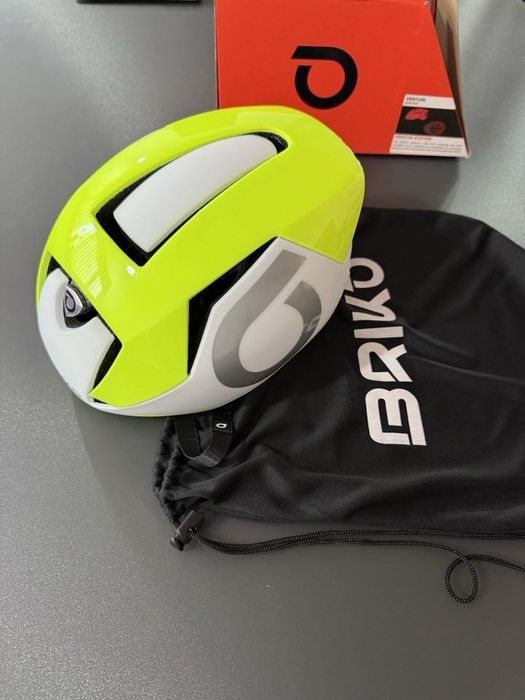 Cască de bicicletă BRIKO Gass 2.0 Alb/Roșu Nouă M - 53-58 cm