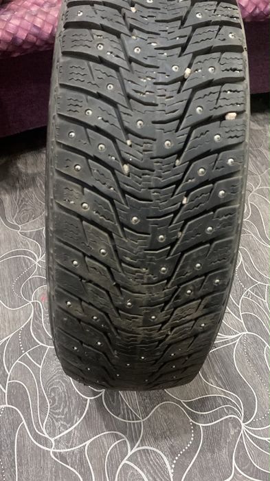 Продам шину зимные размер 15