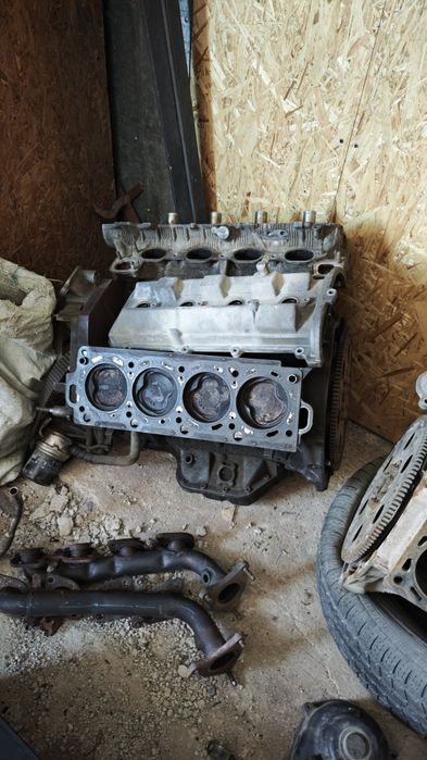 Продам блок ДВС 2uz fe