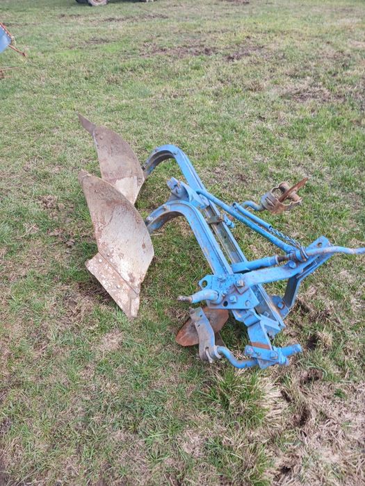 Vand  plug  și freza de pamant japoneza 1,65 m si plug 2 brazdare.