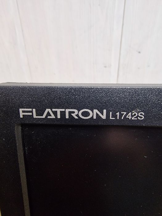 Монитор компьютерный 17"