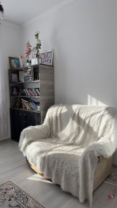 Продаем ДИВАН комплект ( 4 шт)