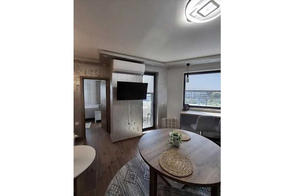 Луксозен апартамент под наем в центъра на Варна