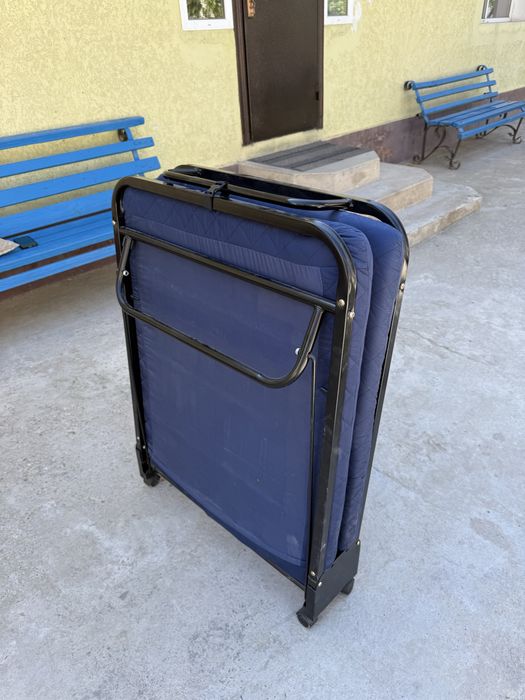 Раскладушка на колесиках
