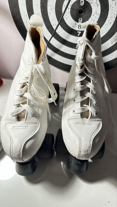 Продам роликовые коньки