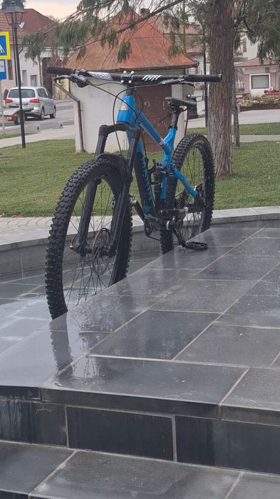 Bicicleta Marin custom full suspension