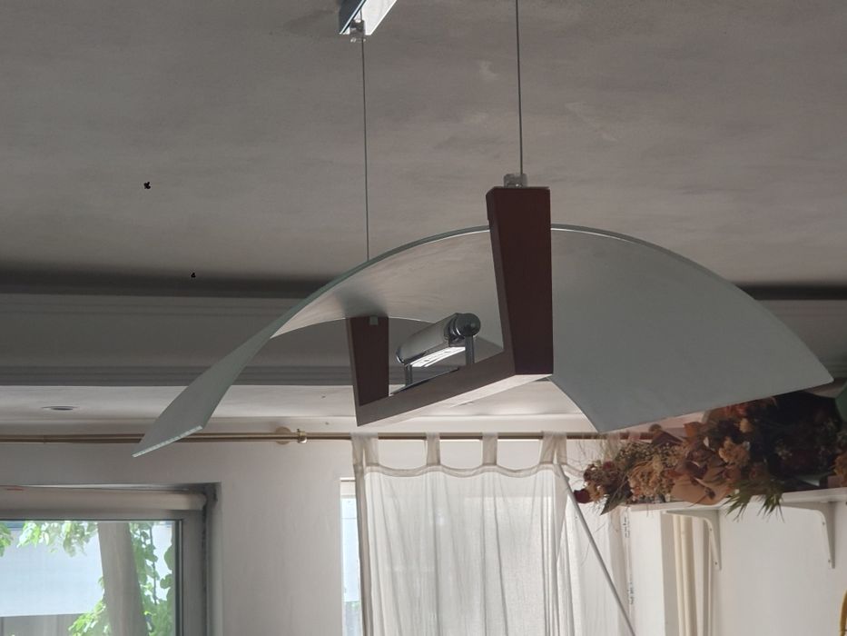 Doua lustre elegante sticla curbata