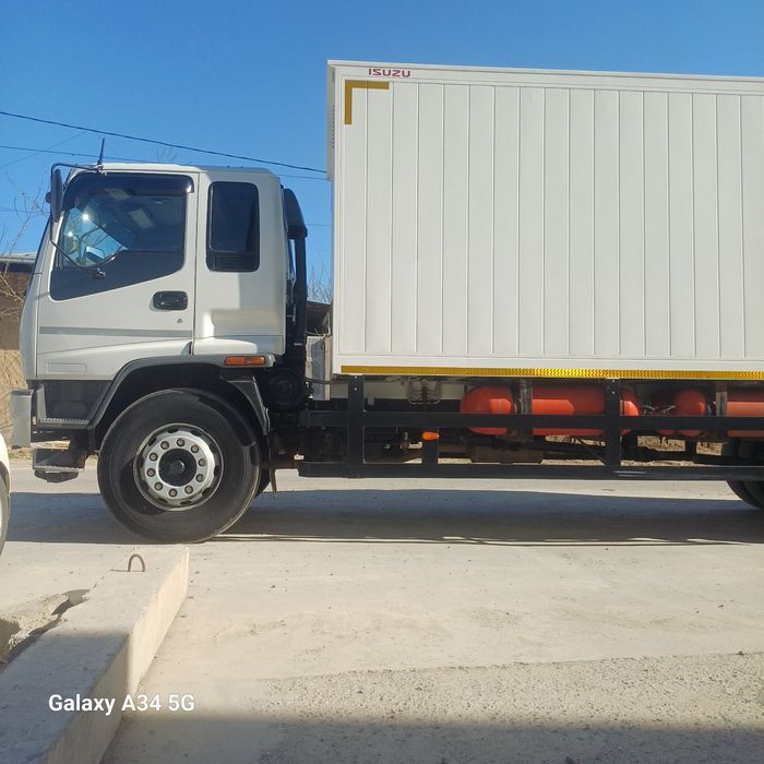 Isuzu 10 tonnalik sotiladi yurigan par abeki 385 ming  2021 yil