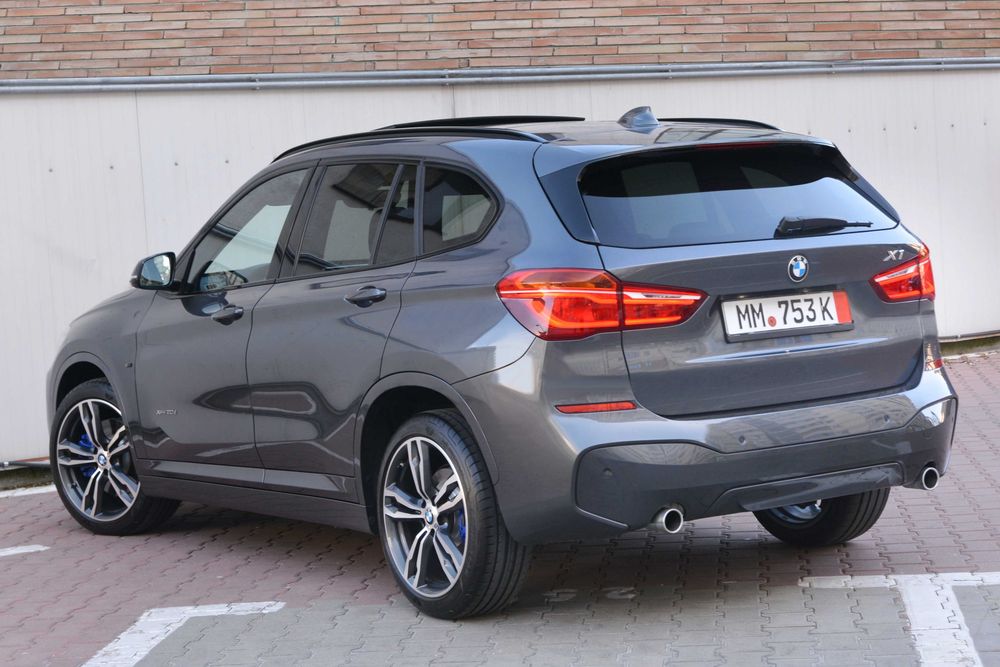 BMW X1 / M-PAKET / Automat / Harman Kardon / Keyless / Panoramic