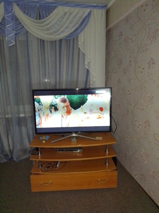 Продам телевизор   samsung  диоганаль  107см