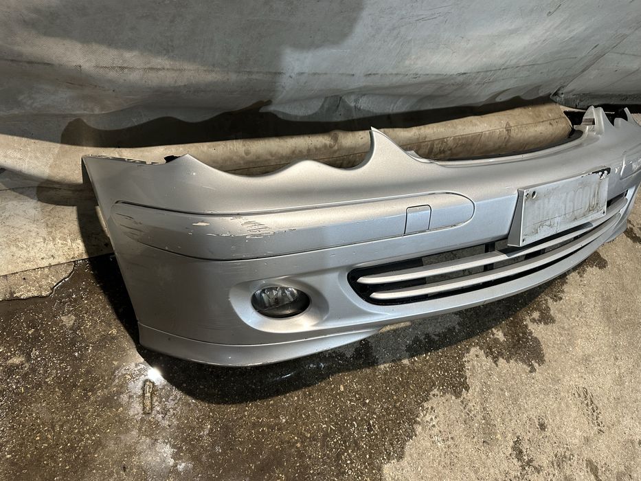 Предна броня комплект за Мерцедес w203 C classe facelift!!!