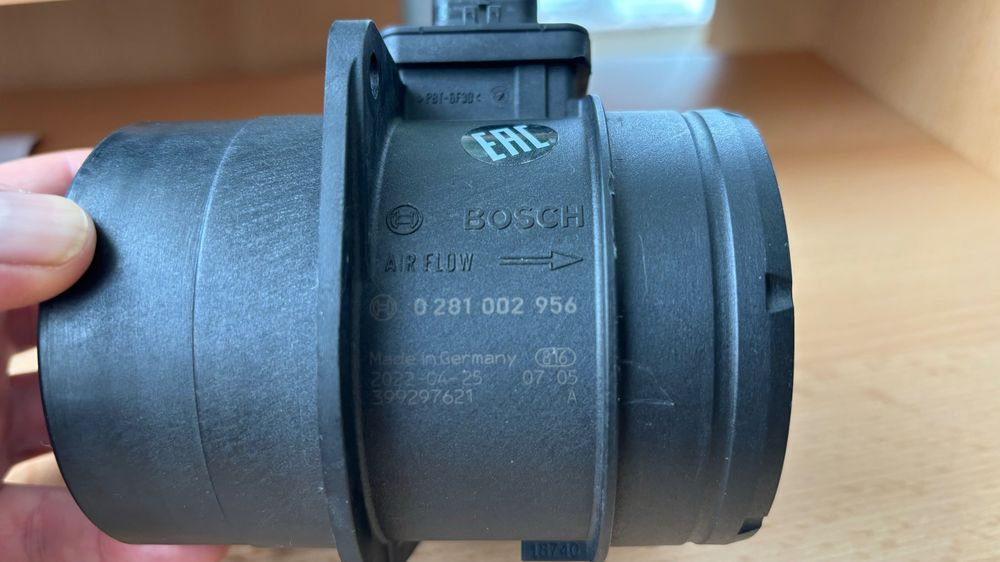 Дебитомер (Mass Air Flow) Бош за Ауди А4 Б9