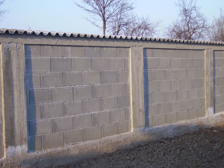 Vand garduri și porți