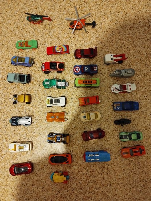 Машинки Hot Wheels
