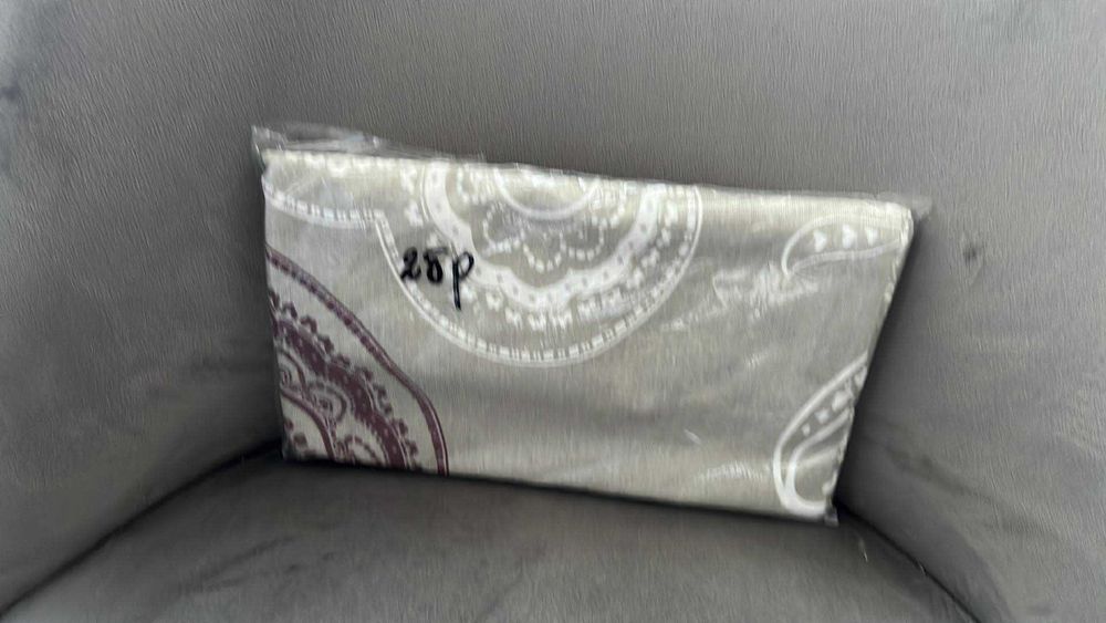 Продавам калъфки за възглавници с цип