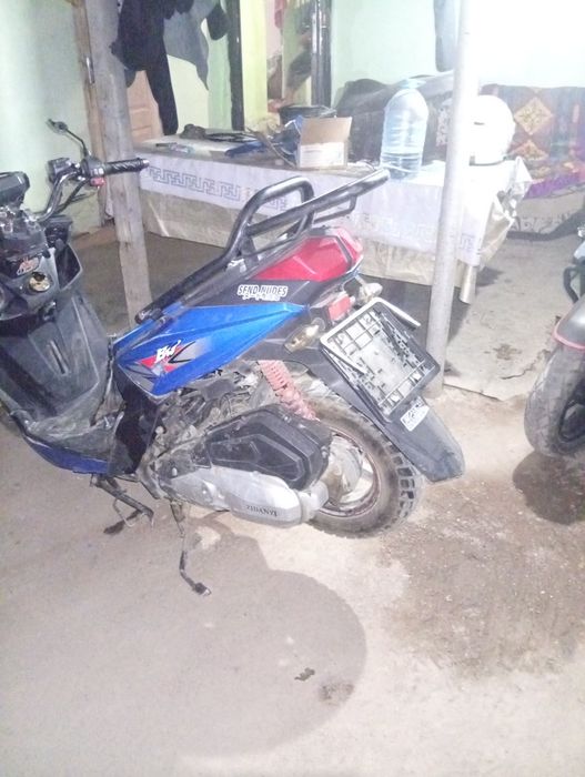 Продам скутер на запчасти