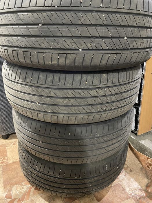 Продаю шины 225 55 R18
