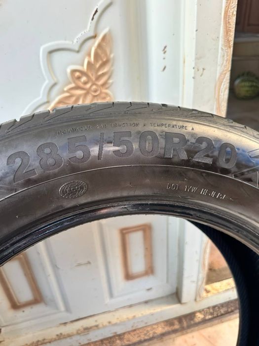 285/50/20.      15000km yurgan