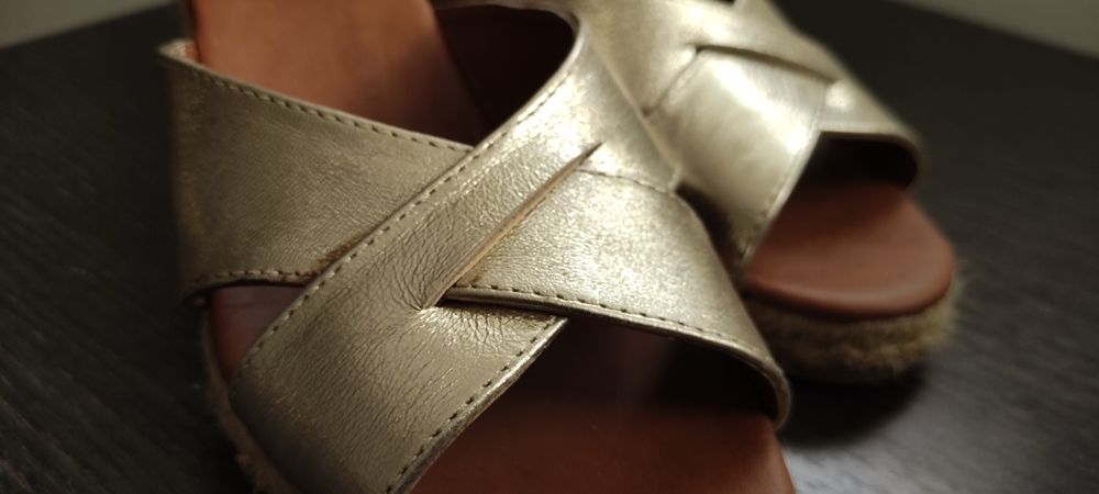 Златни сандали, естествена кожа, 38 номер
