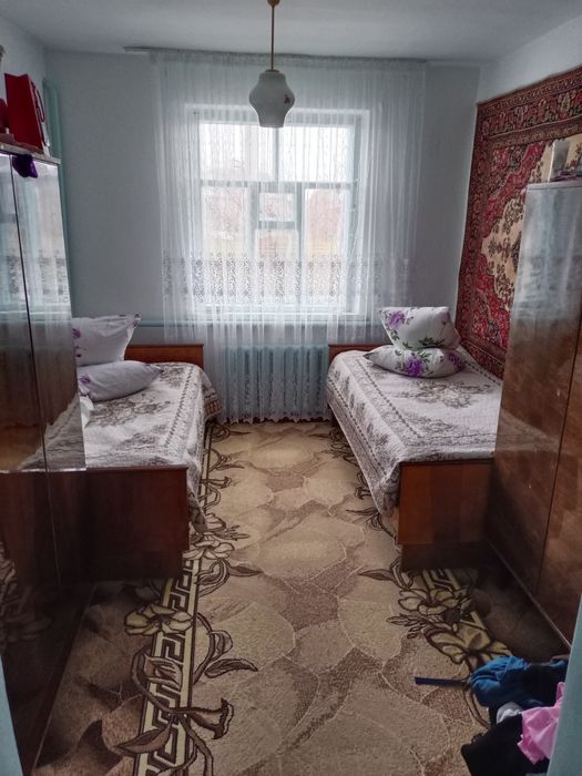 Продаётся дом большой и тёплый.