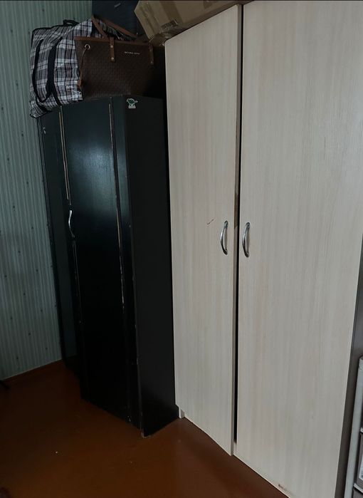 Продаются 2 шкафа
