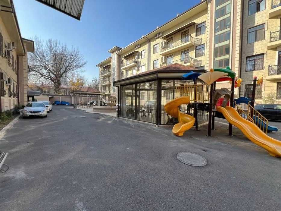 "СРОЧНО ГОРИТ‼️Новостройка Евро 4ком 145м2 Яккасарай улица Нукусская‼️