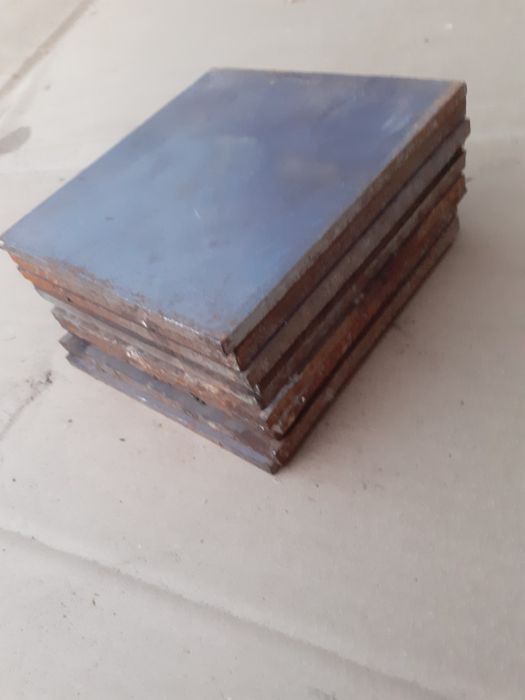 Plăci metalice 150x150