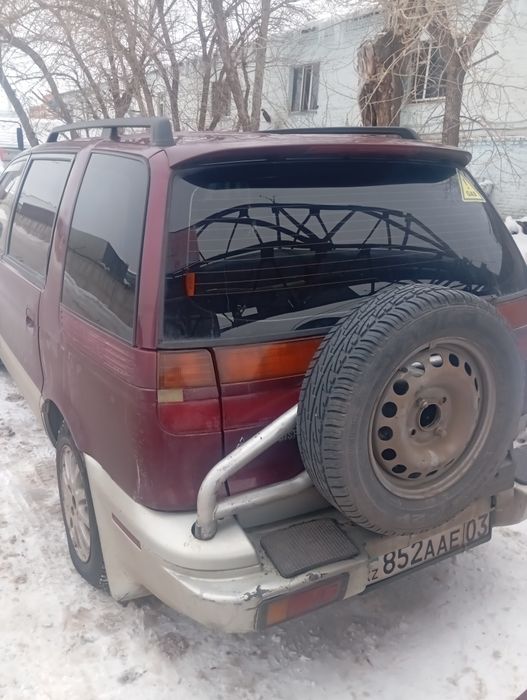 Митсубиси шариот 1994