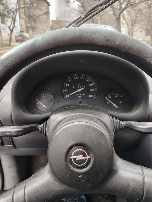 Продавам Opel corsa