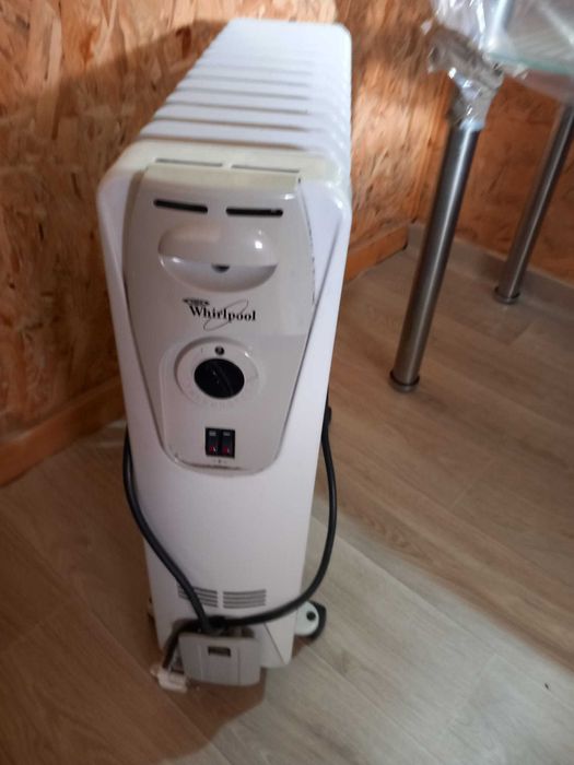 SUPER OFERTA!! Moara cereale GAMMO; Storcator Bosch; Calorifer electric Whirlpool; Masina tocat carne Heinner