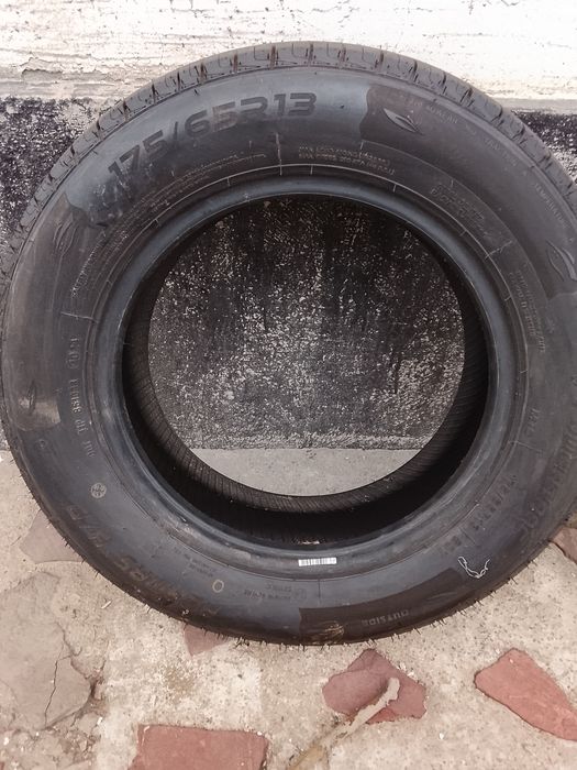 Продам комплект шин R13 (175/65) + 2 диска