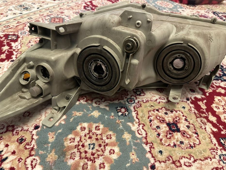 Фар машина камри 50