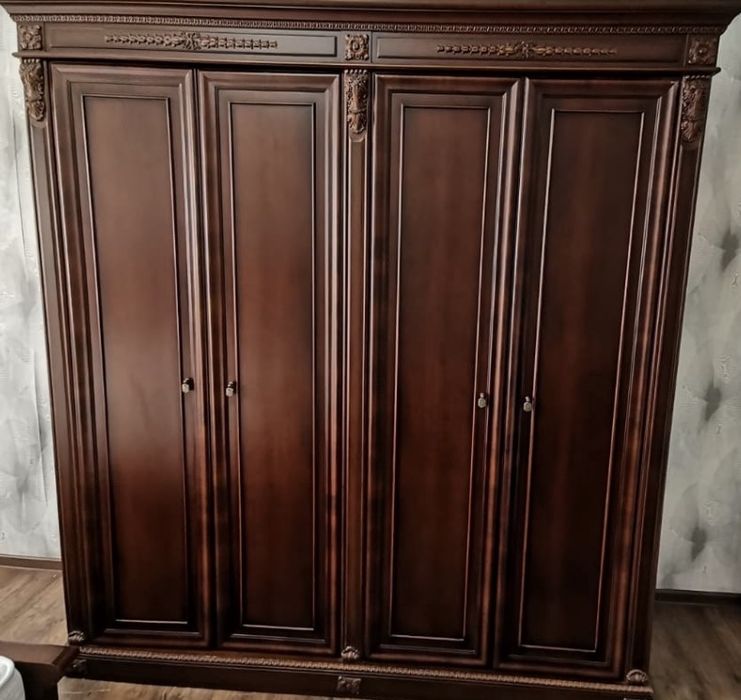 Спальный гарнитур