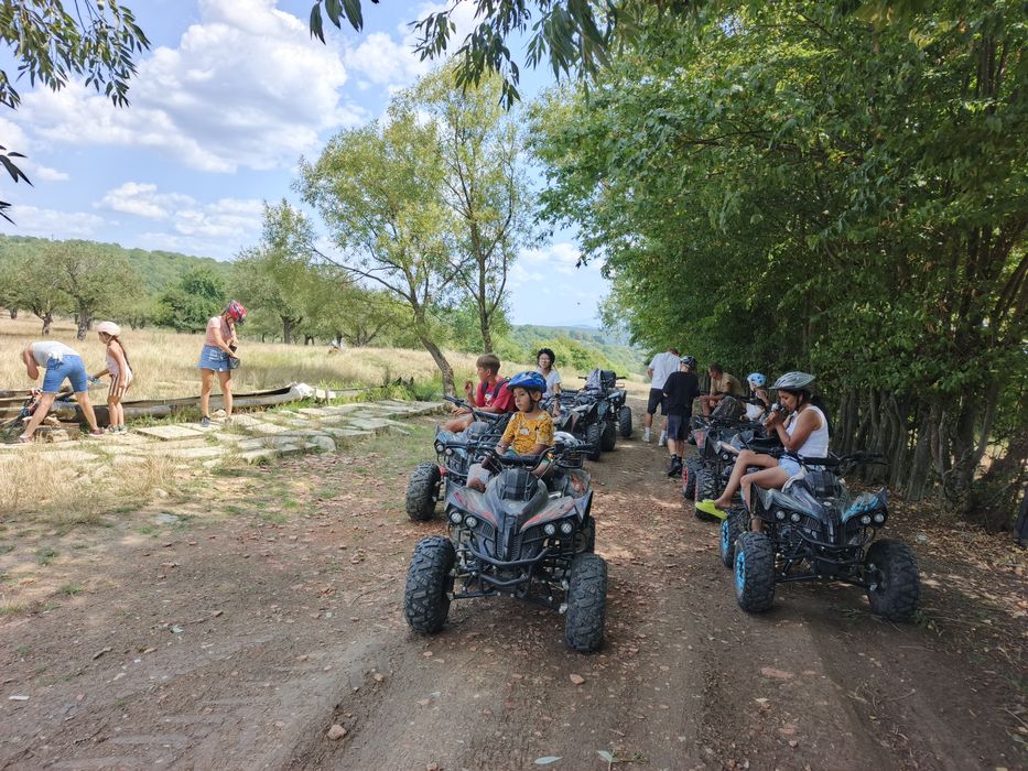 Vând flota 10 Atv-uri quad 2026 folosite 3 luni