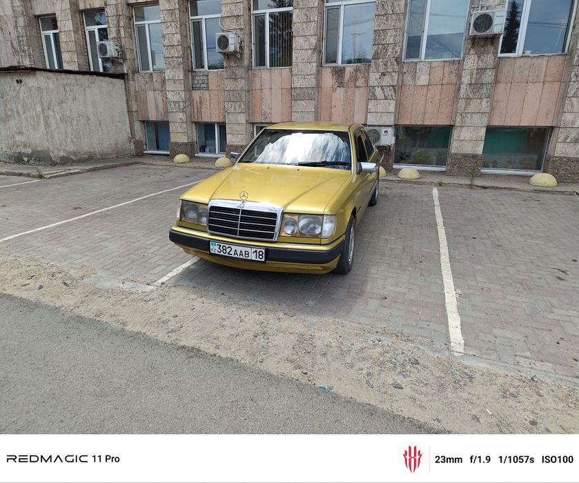 Mercedes Benz e200