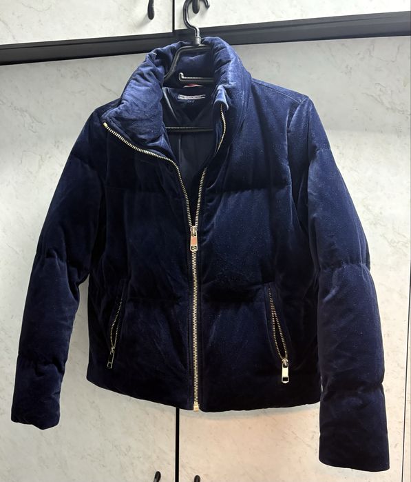 Дамско кадифено зимно яке Tommy Hilfiger с пух и пера