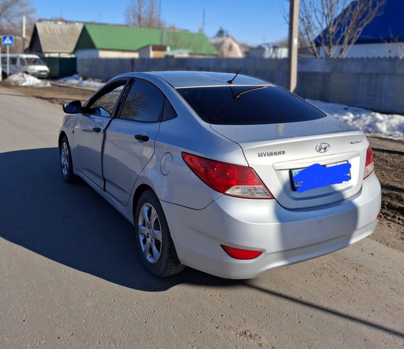 Хюндай акцент 2012г.