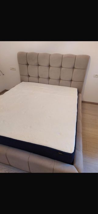 Paturi matrimoniale la comanda