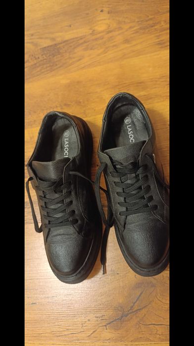 Дамски обувки от естествена кожа номер 40