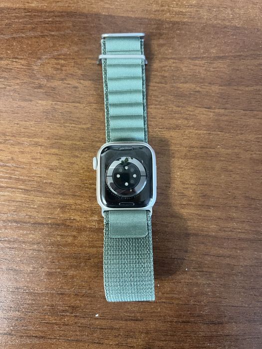 Продам оригинальные Apple Watch 8 41 mm
