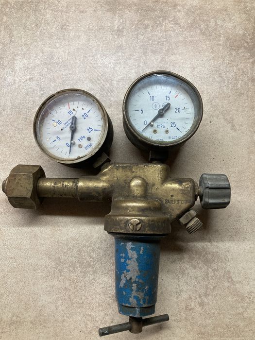 Редуцир вентил с  манометри