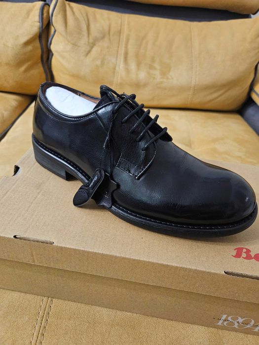 Спортно-елегантни кожени обувки Bata