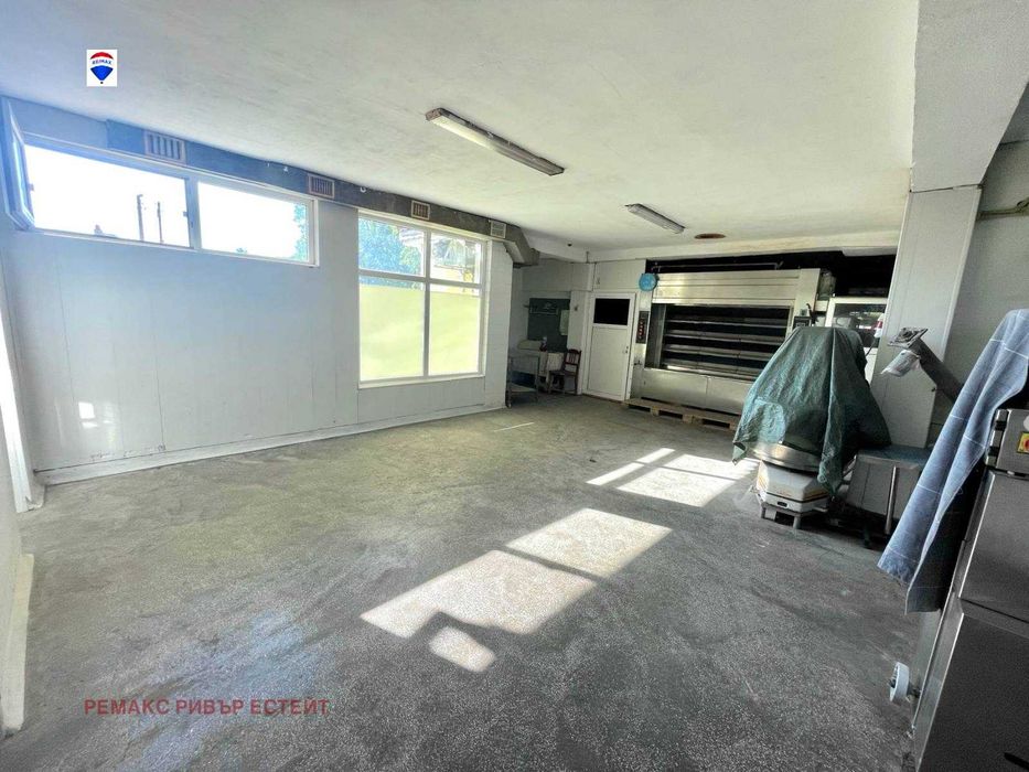 Бизнес имот за продажба в с. Обретеник