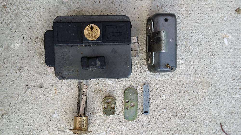 Interfon pentru scara bloc cu cifru si/sau cheie. BONUS yala acces