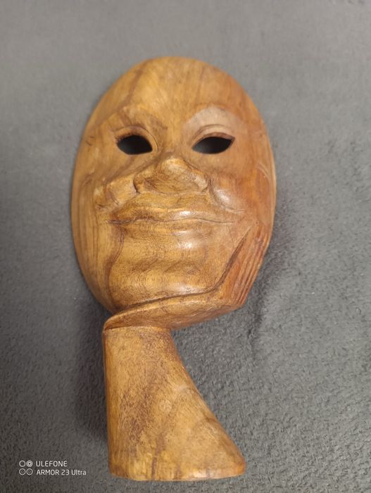 Дървена декорация лице