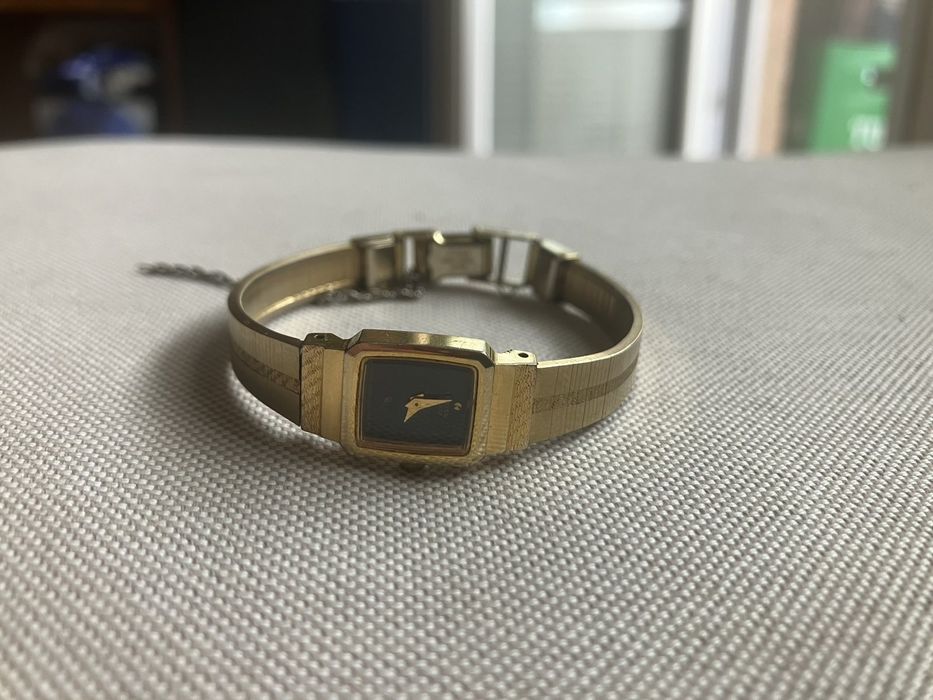 Оригинален дамски японски часовник Citizen с рубини